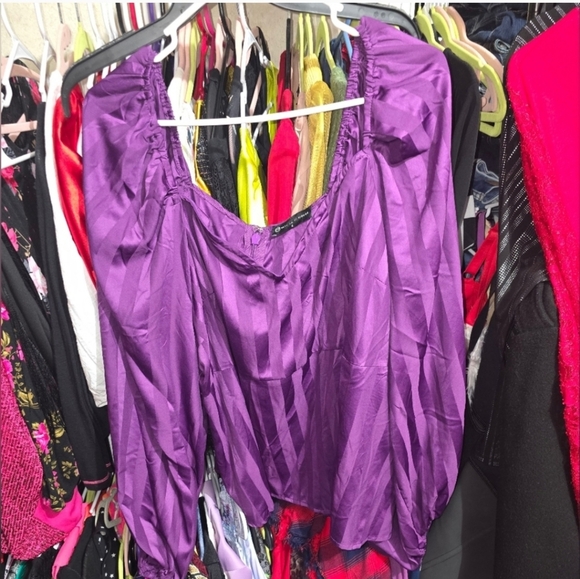 🍂🍁Fashion to figure 2x satin peplum blouse - Picture 2 of 5